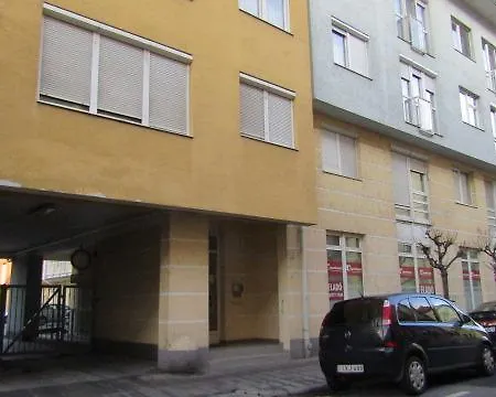 شقة M.m. Apartman غيور