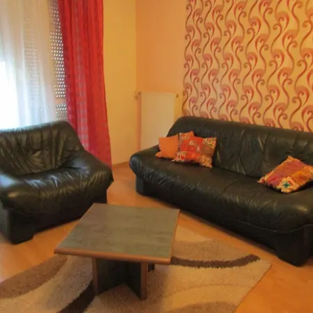 M.m. Apartman شقة غيور